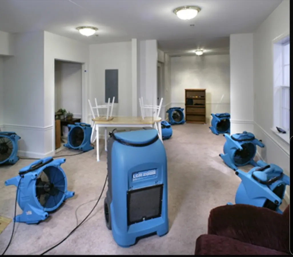 Air movers and dehumidifier setup for Water Extraction & Removal in Sioux City
