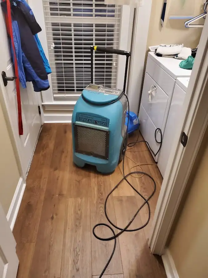 Commercial dehumidifier deployed for Crawl Space Restoration in Sioux City